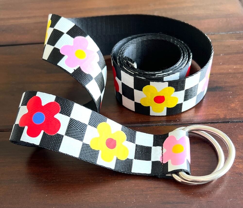 Flower Power Retro Hippie 1960s Style Nylon Webbing D-Ring , 52-inch Belt